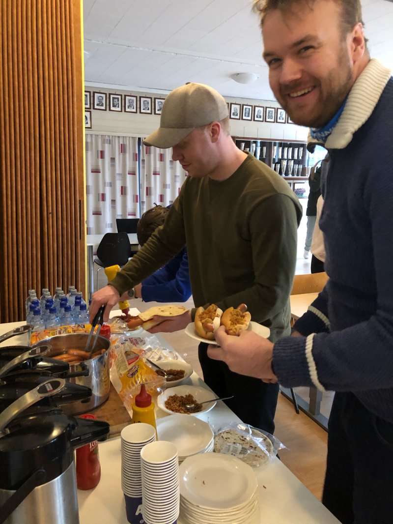 Gratis mat gir blide studenter