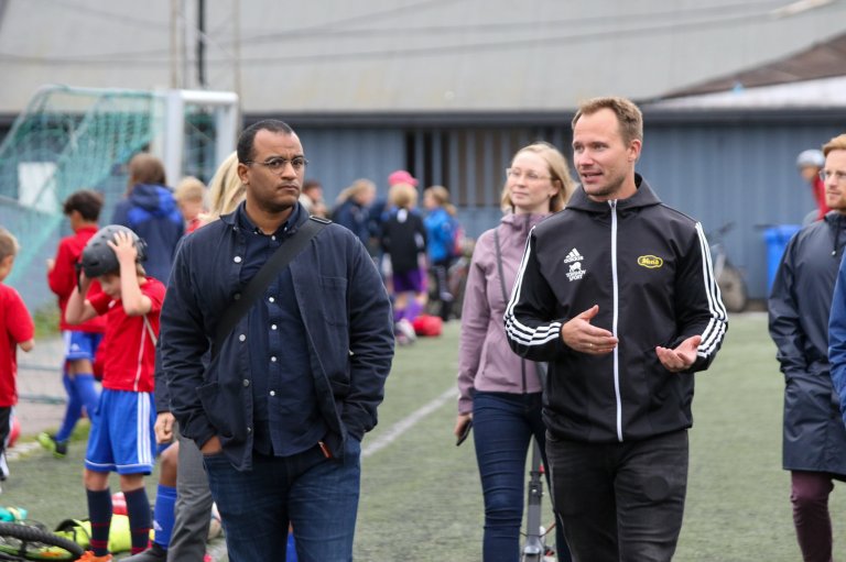 3d9cf9759b551432f7c62ad5b5a70b24