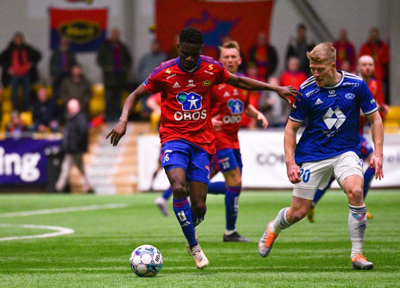 Maxwell Effiom noterte seg for et par sjanser, men fikk ikke satt ballen i mål.