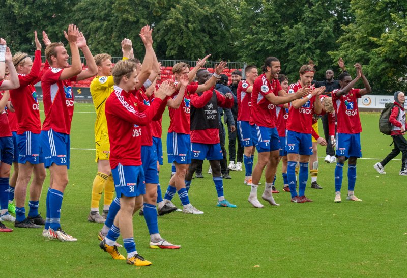 God laginnsats gjennom hele kampen ga en svært fortjent og viktig seier.