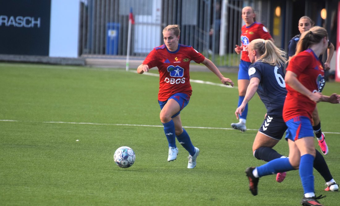 Hurtige Leah van der Weel løp Kolbotnforsvaret&nbsp;i filler i første omgang.