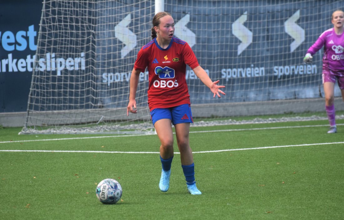 Caroline Hanssen-Gangnes spilte en meget god kamp som midtstopper.