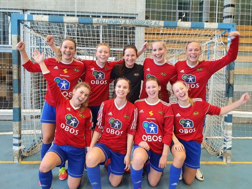 Jentene etter en futsalkamp i vinter