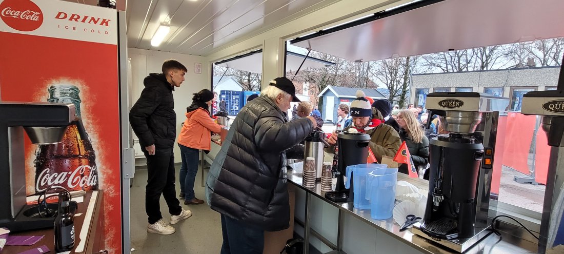 Den nye kiosken satt Knut stor pris på