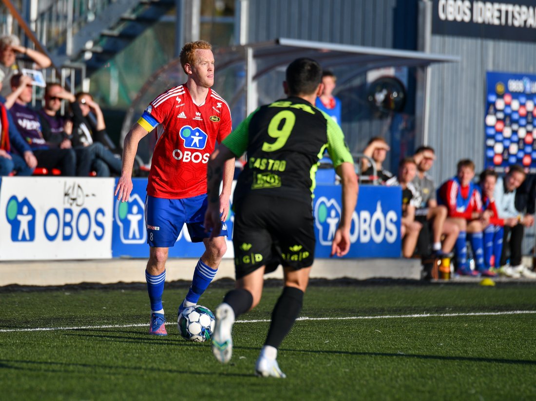 Stian i aksjon mot Brann på OBOS Idrettspark Nordre Åsen i år. (Foto: Anders Vindegg)