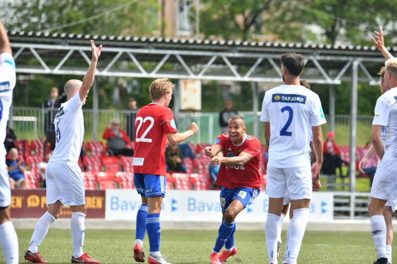 Johnny Buduson scoret 2-0-målet.