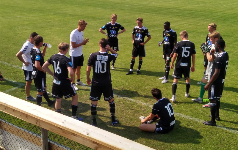 Drikkepauser var det flere av i varmen.