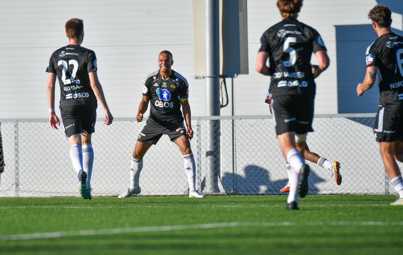 Johnny Buduson kunne feire utligning på overtid.