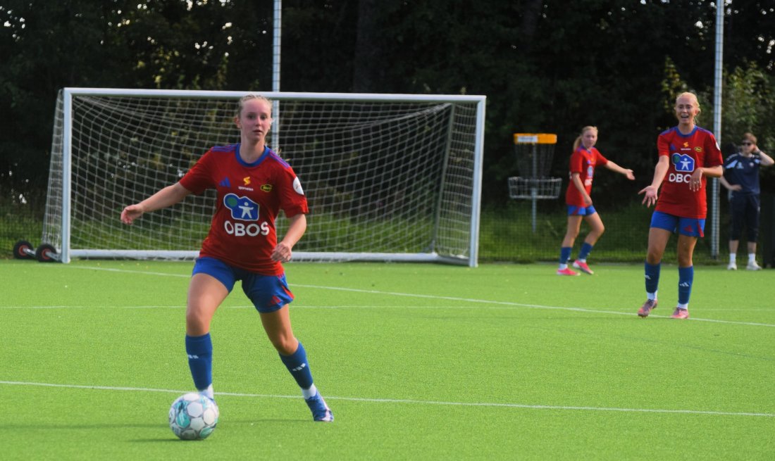 Ingrid Dannow Eiken har et godt skudd, og viser det i dagens kamp.